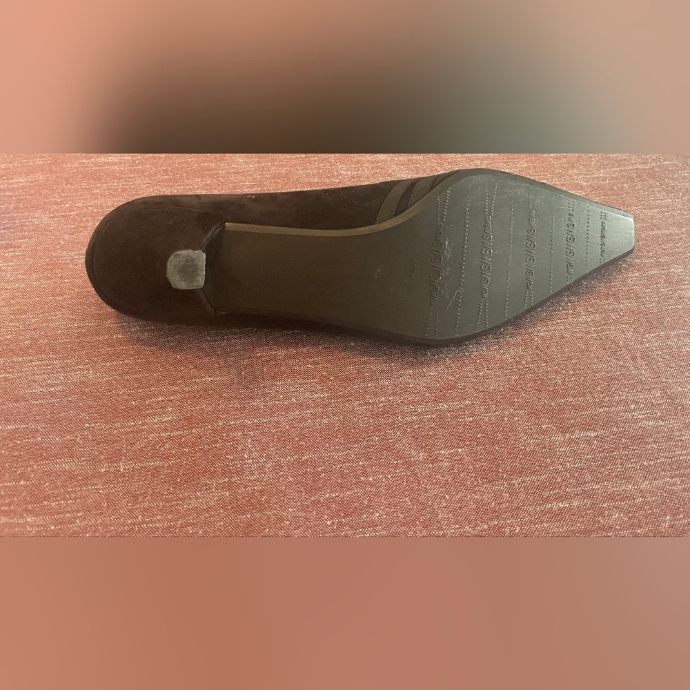 Vintage Stuart Weitzman Brown Suede Heels Gilmore girls inspired kitten heels - Picture 2 of 3